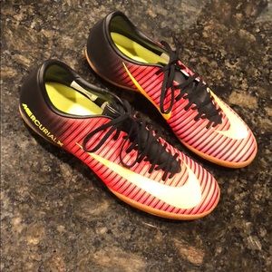 Nike indoor soccer shoes